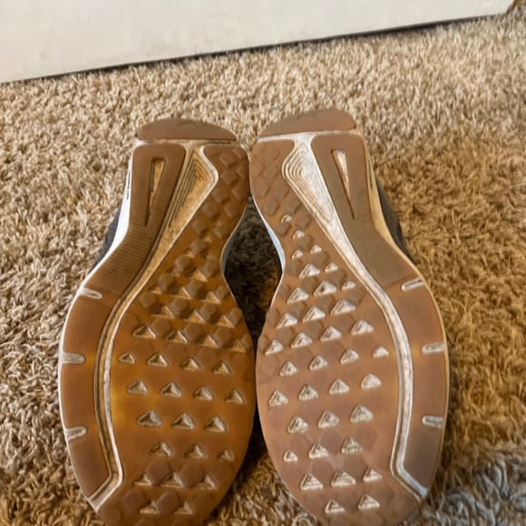 Nike Running Shoes - Picture 4 of 4